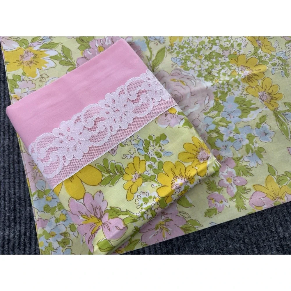 Vintage Floral Pillowcases Pink Lace Standard 42x36 Pair USA Cottagecore 1970s